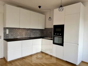 Pronájem bytu 2+kk, Praha - Michle, Hadovitá, 50 m2