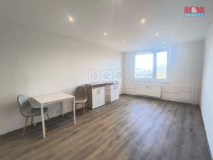 Pronájem bytu 2+kk, Kladno, Vašíčkova, 40 m2
