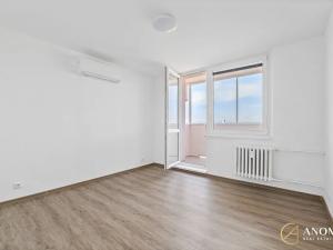 Pronájem bytu 1+1, Hodonín, Národní třída, 37 m2