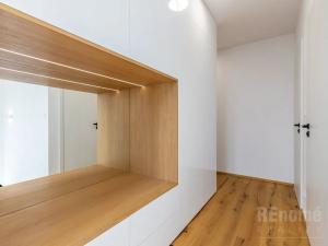 Pronájem rodinného domu, Jesenice, Průběžná, 200 m2