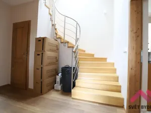 Pronájem rodinného domu, Praha - Dubeč, Kolocova, 220 m2