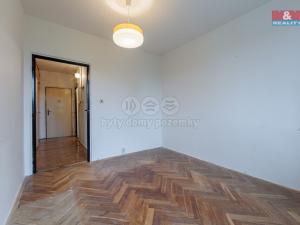 Prodej bytu 3+1, Toužim, Sídliště, 60 m2