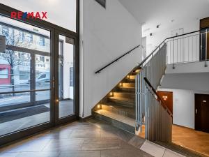Pronájem bytu 1+kk, Praha - Vršovice, Petrohradská, 29 m2