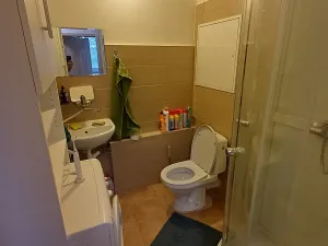 Pronájem bytu 2+kk, Praha - Bohnice, Hlivická, 32 m2