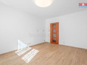 Prodej bytu 3+1, Praha - Kyje, Dvořišťská, 76 m2