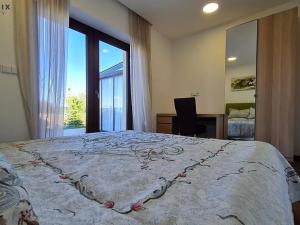Pronájem rodinného domu, Králův Dvůr, Na Lucberku, 270 m2
