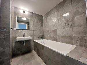 Pronájem bytu 2+kk, Praha - Smíchov, U Blaženky, 49 m2