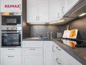 Prodej bytu 2+kk, Rajhrad, Klášterní Dvůr, 48 m2