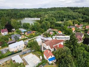 Prodej komerční nemovitosti, Kamenice, Safírová, 800 m2