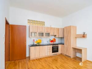 Pronájem bytu 2+kk, Praha - Žižkov, Kubelíkova, 55 m2
