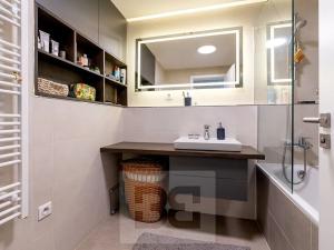 Prodej bytu 3+kk, Praha - Ruzyně, Stochovská, 92 m2