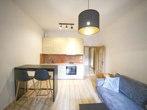 Pronájem bytu 2+kk, Praha - Kunratice, Za valem, 48 m2