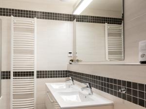 Pronájem bytu 3+kk, Praha - Uhříněves, Františka Diviše, 77 m2