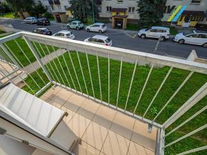 Prodej bytu 3+1, Milovice, Spojovací, 56 m2