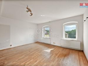 Prodej rodinného domu, Chlumec - Žandov, 400 m2