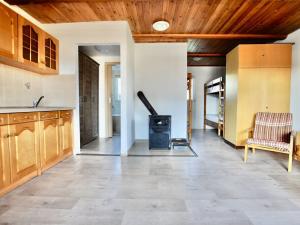 Prodej chaty, Červený Kostelec, 30 m2
