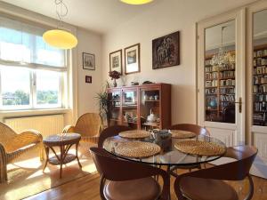 Prodej bytu 4+kk, Praha - Hradčany, Na valech, 123 m2