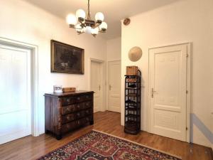 Prodej bytu 4+kk, Praha - Hradčany, Na valech, 123 m2