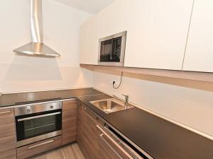Pronájem bytu 1+kk, Praha - Horní Měcholupy, 40 m2