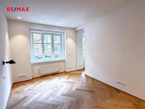 Pronájem bytu 2+kk, Praha - Vysočany, Špitálská, 55 m2