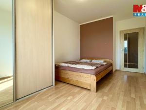 Pronájem bytu 2+kk, Praha - Dubeč, Winklerova, 43 m2