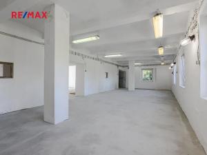 Prodej obchodního prostoru, Zbiroh, Líšenská, 700 m2