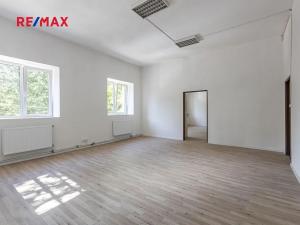 Prodej obchodního prostoru, Zbiroh, Líšenská, 700 m2