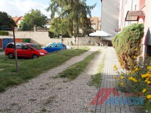 Pronájem garáže, Slaný, Brožovského, 14 m2