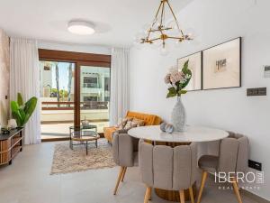 Prodej bytu 3+kk, Torrevieja, Španělsko, 62 m2