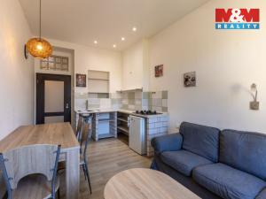Prodej bytu 2+kk, Praha - Holešovice, V háji, 39 m2