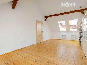 Prodej rodinného domu, Lišov, třída 5. května, 160 m2