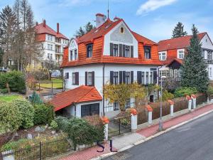 Pronájem bytu 3+1, Liberec, Zborovská, 131 m2