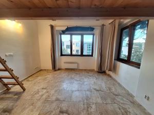Pronájem bytu 1+1, Praha - Smíchov, Mošnova, 38 m2