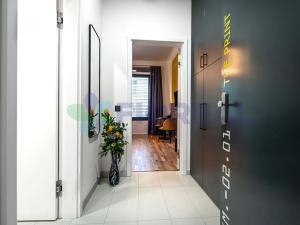 Prodej bytu 1+kk, Praha - Smíchov, Grafická, 35 m2