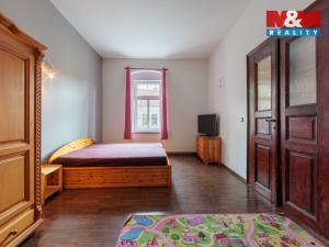 Prodej bytu 2+1, Nejdek, náměstí Karla IV., 107 m2
