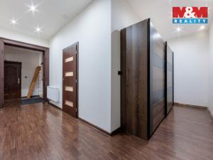 Prodej bytu 2+1, Nejdek, náměstí Karla IV., 107 m2