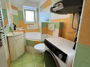 Prodej bytu 2+1, Karlovy Vary, Třeboňská, 43 m2