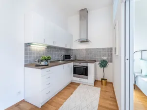 Pronájem bytu 2+kk, Praha - Vršovice, Kodaňská, 47 m2
