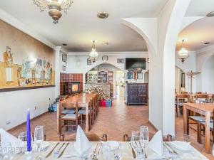 Prodej restaurace, Zvíkovské Podhradí, 780 m2