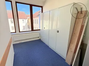 Pronájem kanceláře, České Budějovice, Nádražní, 180 m2