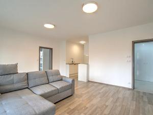 Pronájem bytu 2+kk, Praha - Holešovice, Na Maninách, 62 m2
