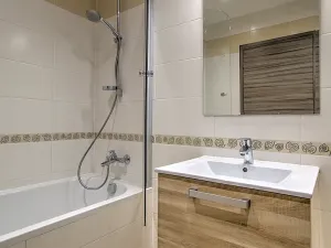 Pronájem bytu 2+kk, Praha - Holešovice, Na Maninách, 62 m2