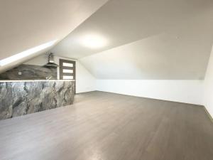 Pronájem bytu 2+kk, Praha - Újezd nad Lesy, Starokolínská, 70 m2