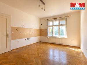 Prodej bytu 3+1, Poděbrady - Poděbrady II, Dr. Beneše, 85 m2