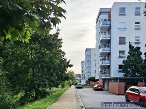 Pronájem garážového stání, Hradec Králové, Rybova, 18 m2