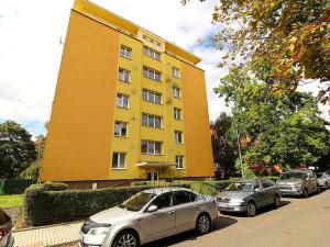 Pronájem bytu 2+1, Chomutov, Haškova, 49 m2