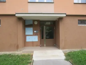 Dražba bytu 2+1, Chomutov, Kamenná, 59 m2