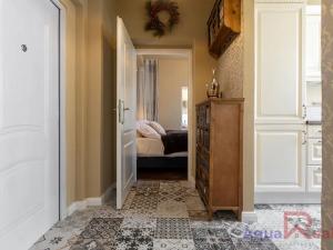 Prodej bytu 2+1, Karlovy Vary, Zámecký vrch, 48 m2