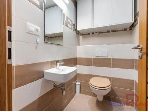 Prodej bytu 4+kk, Karlovy Vary, Dubová, 99 m2