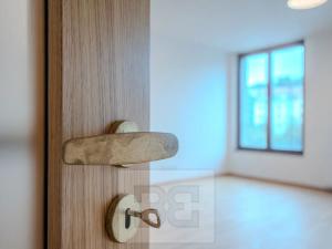 Pronájem bytu 1+kk, Praha - Smíchov, Toyen, 39 m2